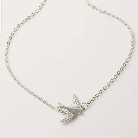 °Lady° Silver Swallow Necklace - Picture 5 of 5